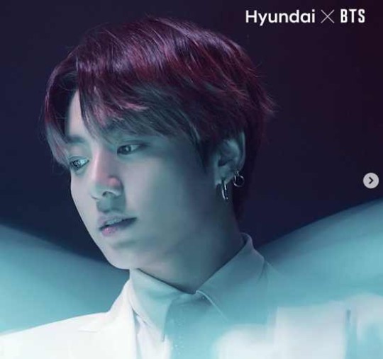  방탄소년단 정국, 강렬 레드 헤어로 '아미 심장 저격' 눈빛에 설레