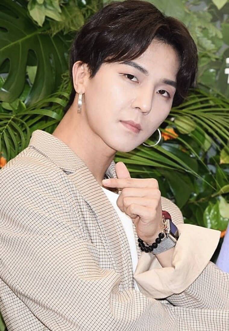 가수-송민호