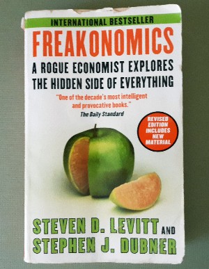 freakonomics by steven d levitt and stephen j dubner