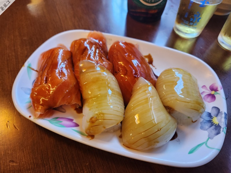  타이베이 맛집, 삼미식당 (대왕연어초밥, 생오징어초밥, 관자꼬치)