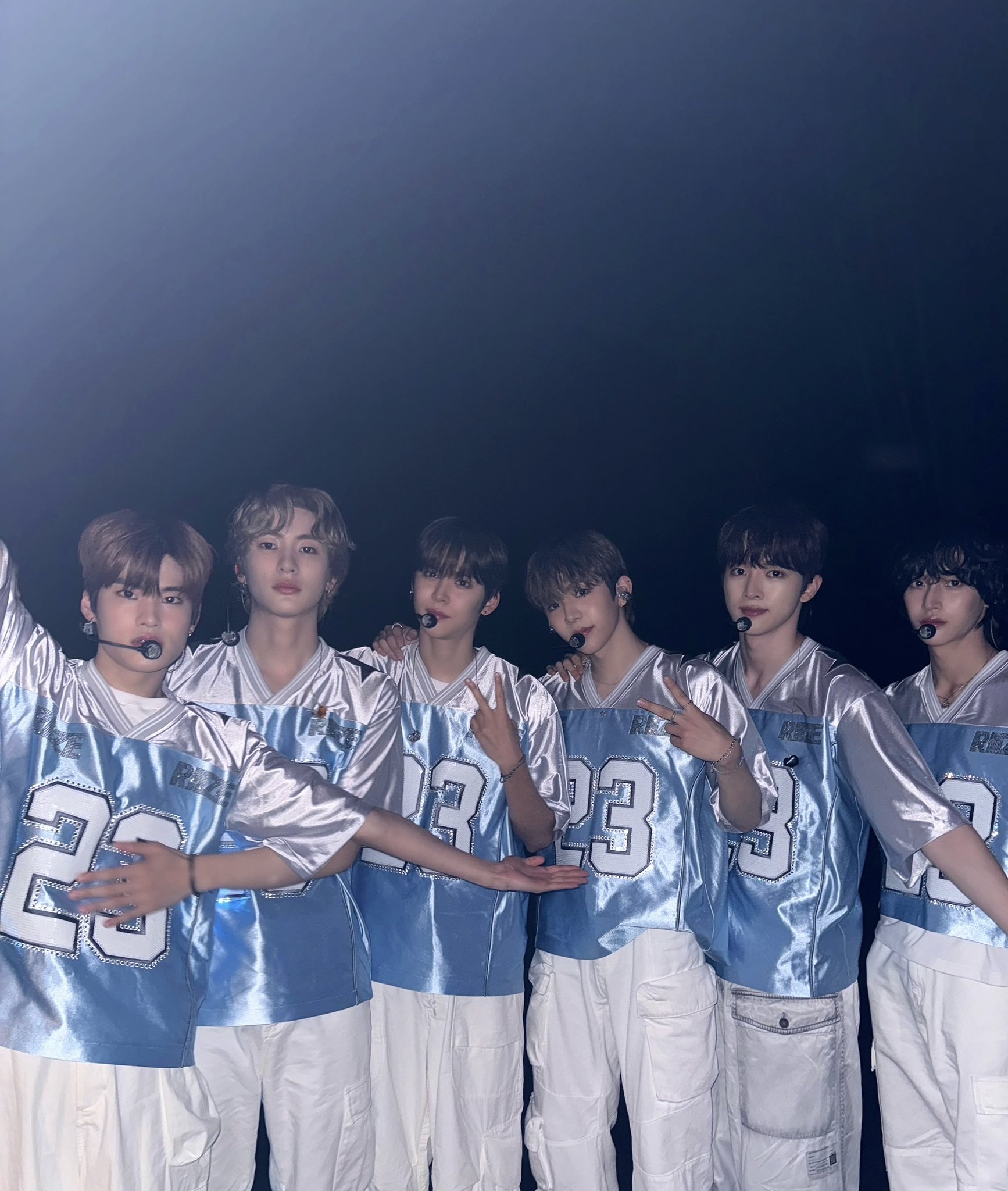 20240731가나가와홀투어2일차트위터공계가족사진