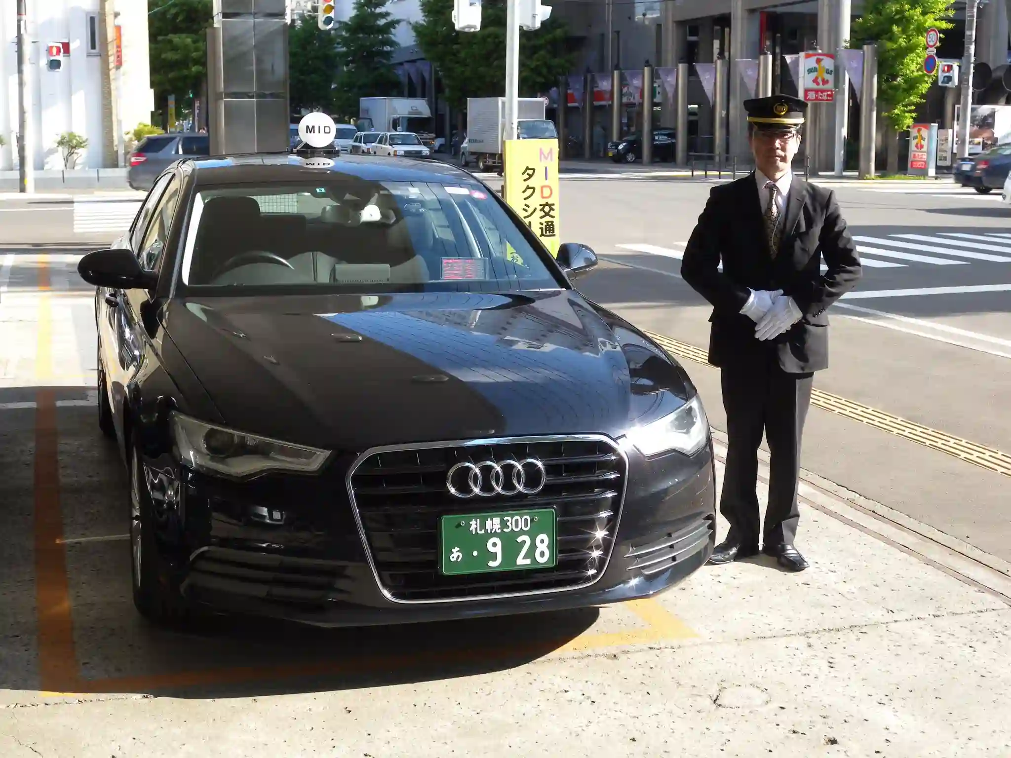 일본 택시는 기본적으로 모두 고급 세단