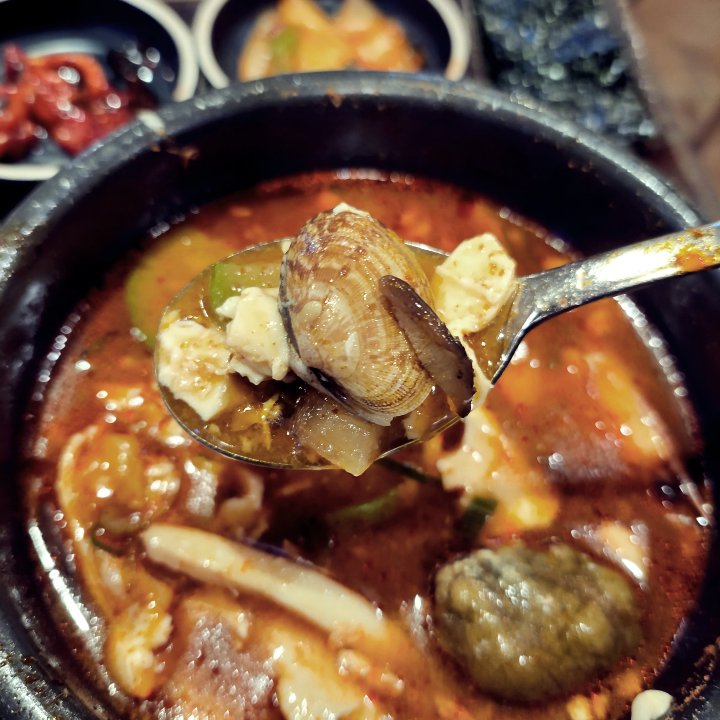 세브란스병원-푸드엠파이어-푸드코트-순두부찌개