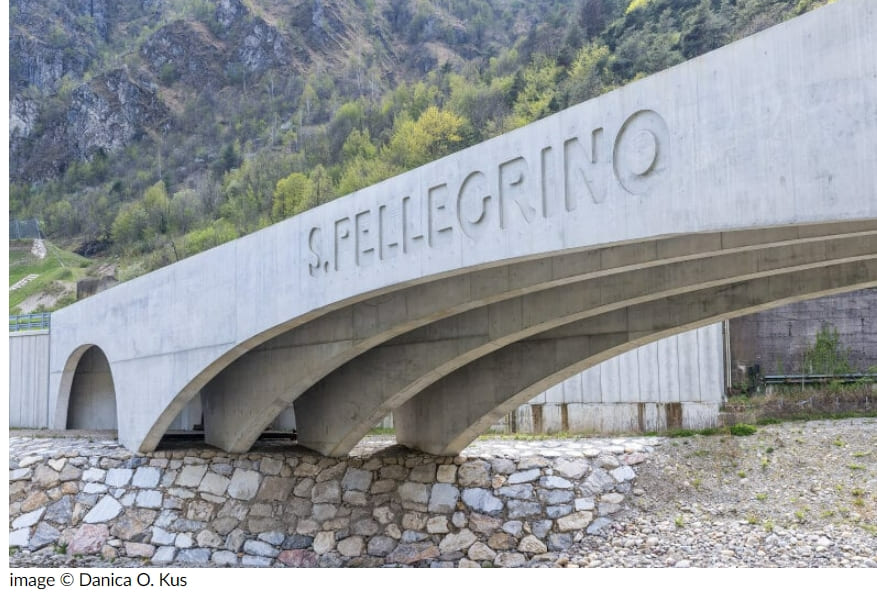 고전주의와 합리주의의 콜라보 건축: 새로운 산 펠레그리노 플래그십 팩토리