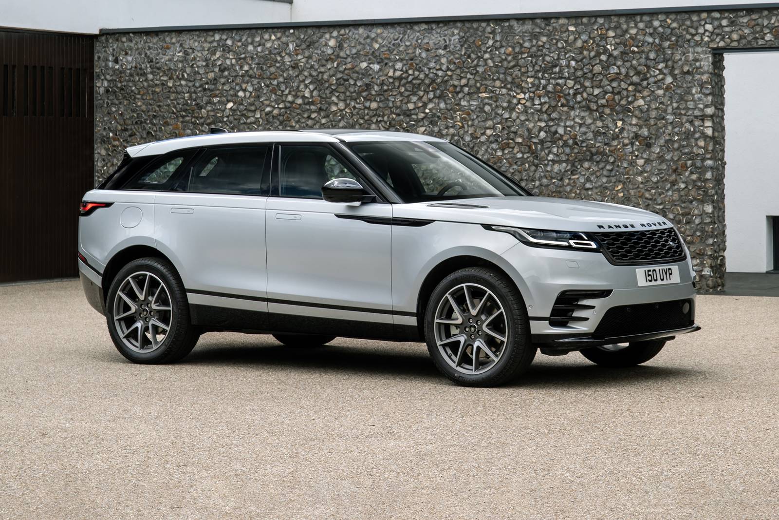 2022 LAND ROVER RANGE ROVER VELAR S $789 + TAX