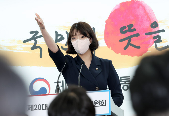  배현진, 이준석 성상납 의혹에 "살펴볼 여력 없어"