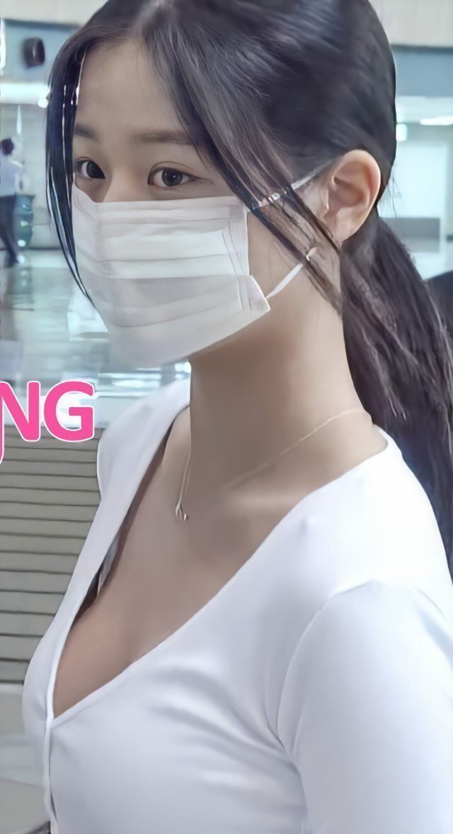  190829 장원영 공항패션 사진