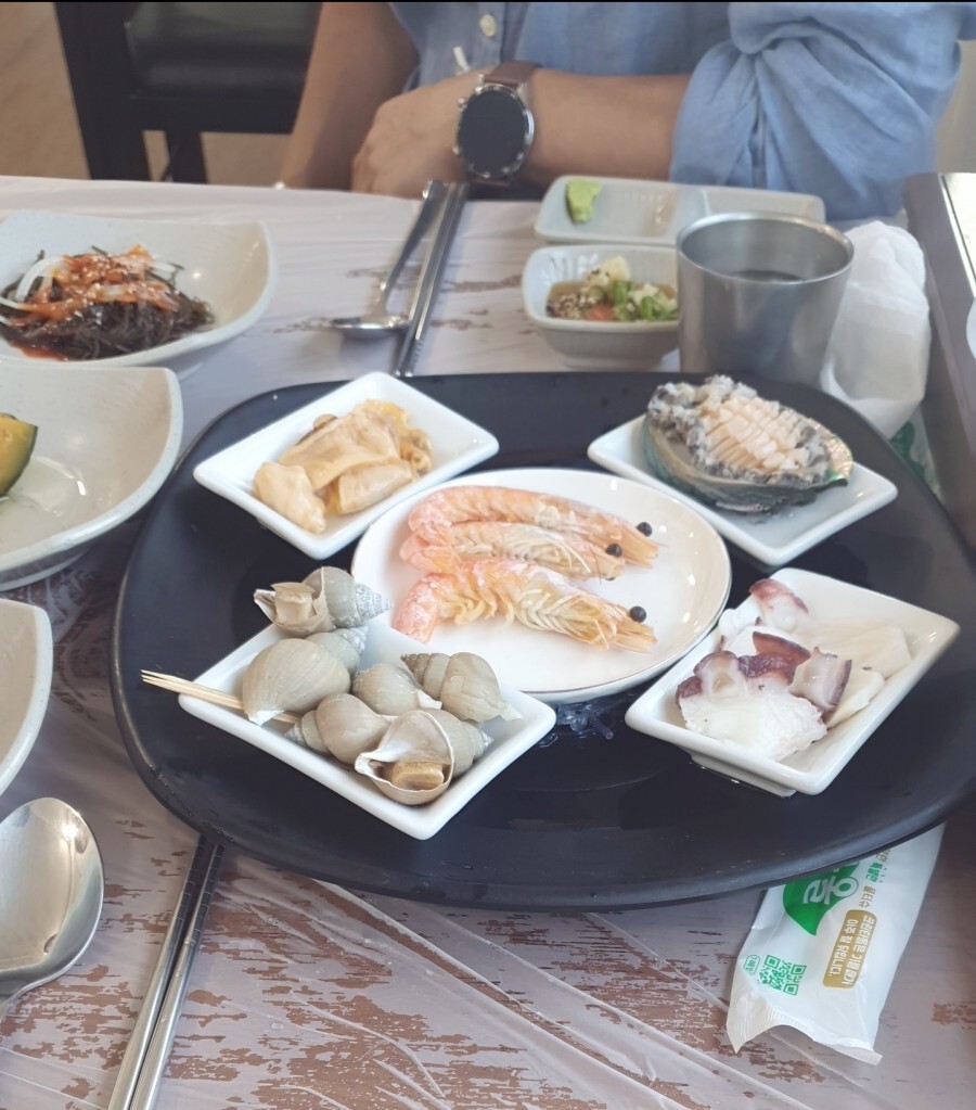 항구횟집 이미지