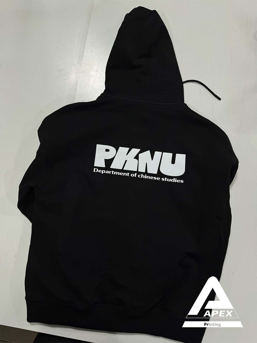 후드집업 뒷면 디자인, PKNU 로고와 Department of Chinese Studies 문구가 프린팅된 모