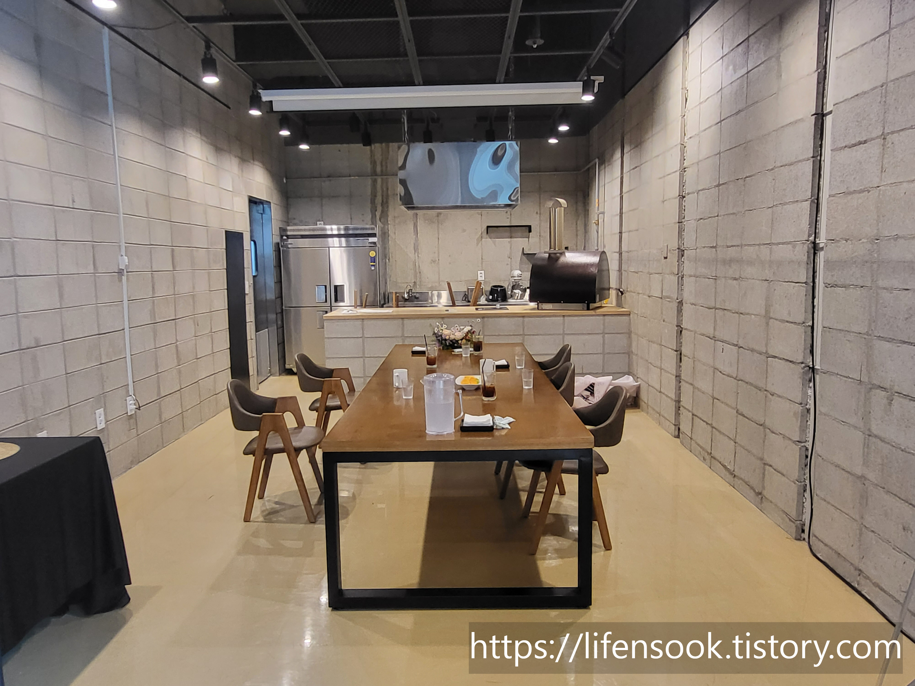 에스라운지(S-LOUNGE) 레스토랑 & 카페 룸