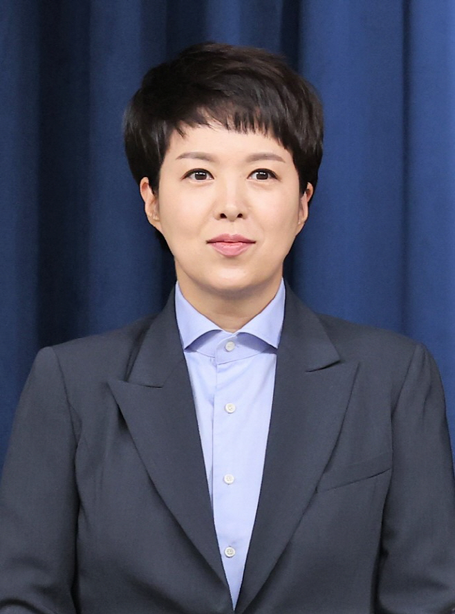김은혜 국회의원 프로필 나이 아나운서 결혼 남편 인스타 과거 이력 경력 앵커