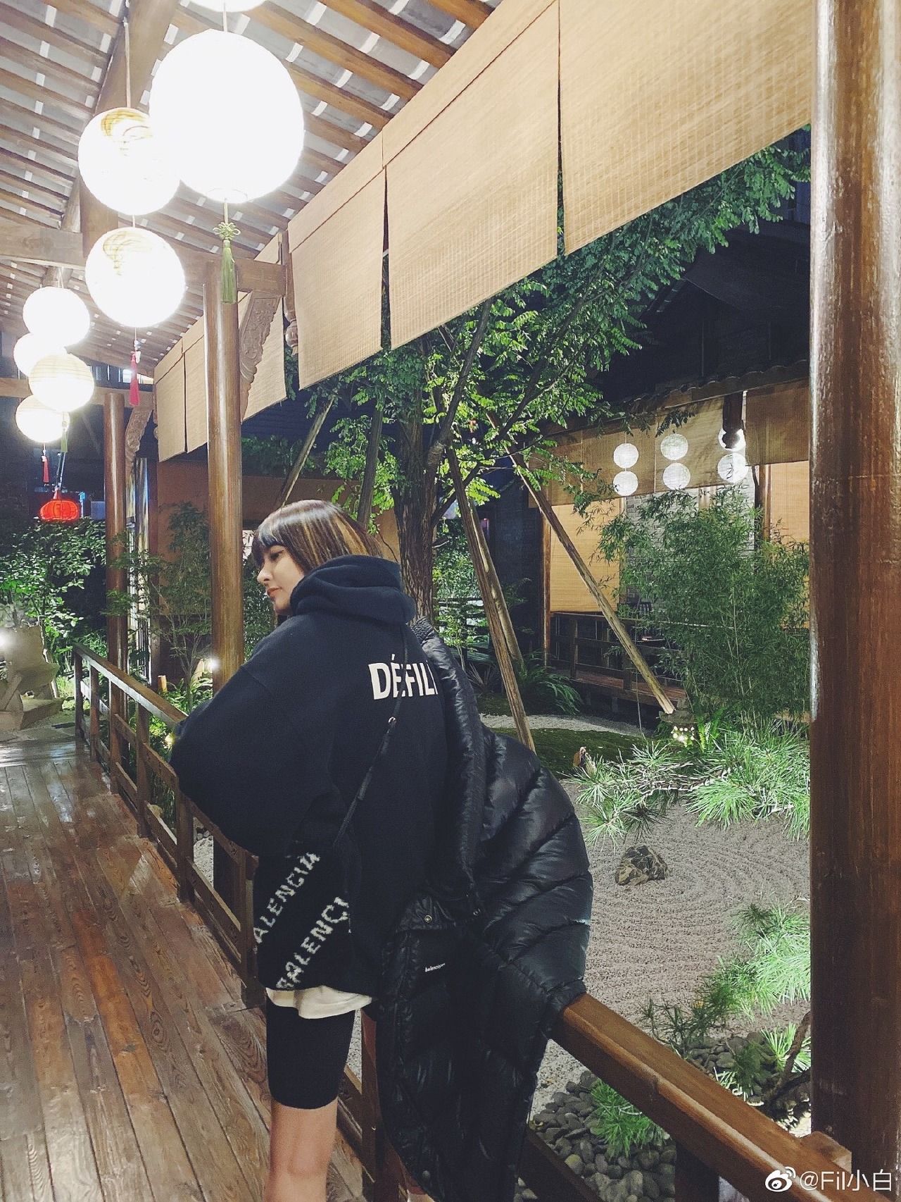  [BALENCIAGA] 발렌시아가 DEFILE 스웨트 셔츠 후드 티셔츠 641679 TJVE5 1000