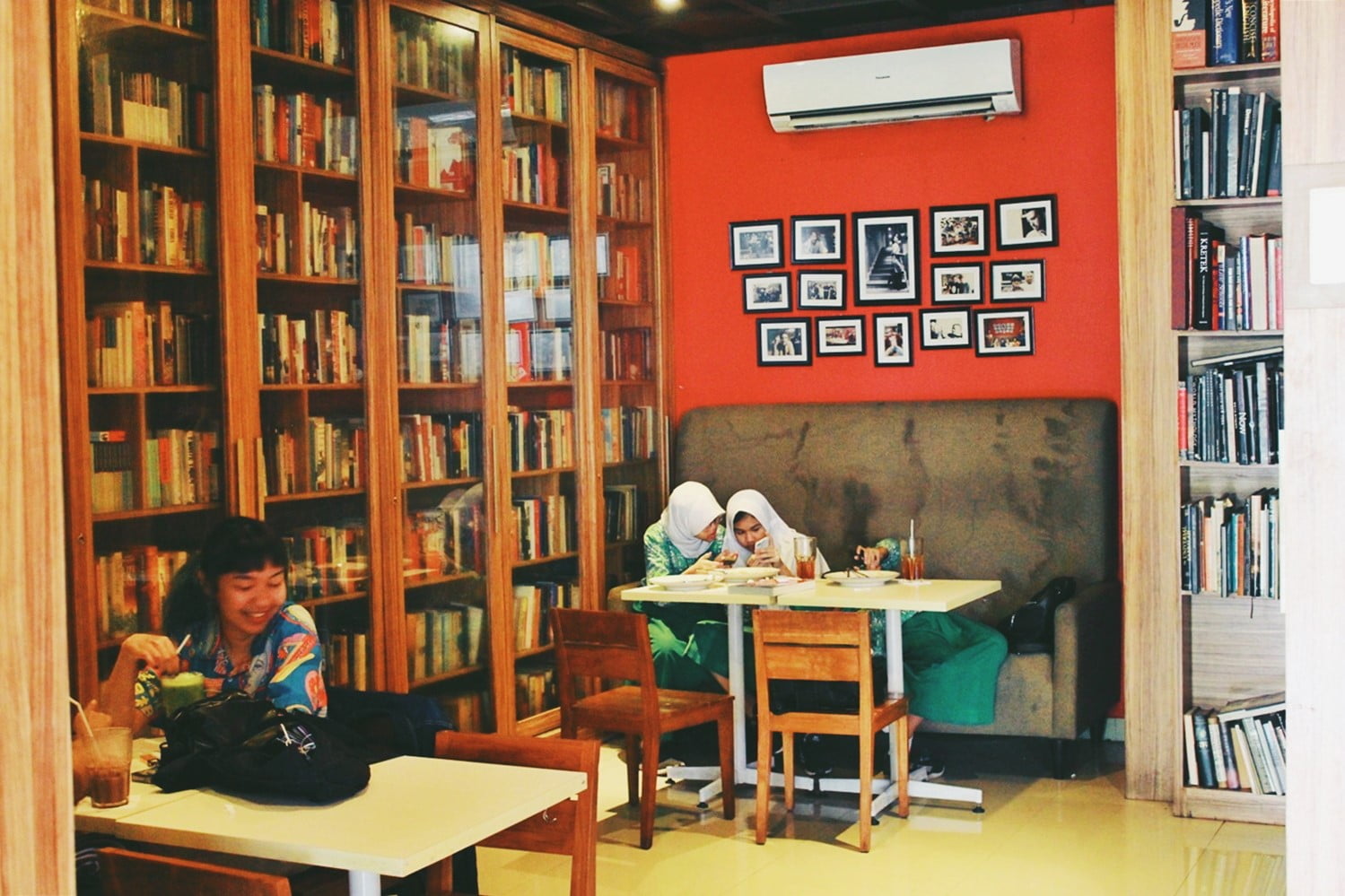 더 리딩 룸 (The Reading Room, 인도네시아 자카르타)