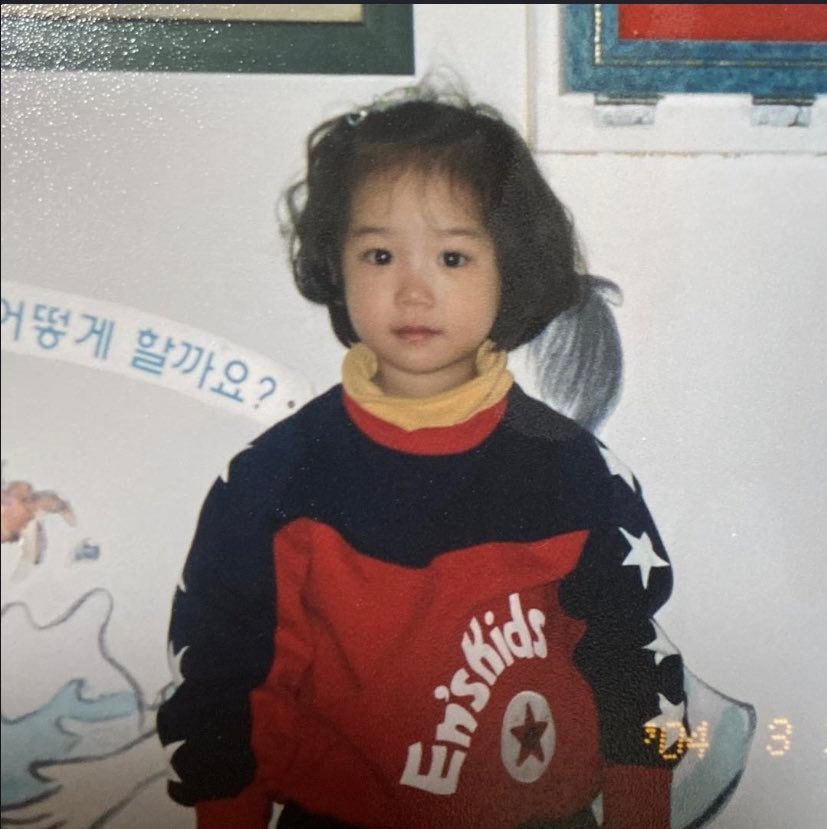 ì•„ì´ì¦ˆì› ê¹€ì±„ì› 5ì‚´ë•Œ ì‚¬ì§„ë