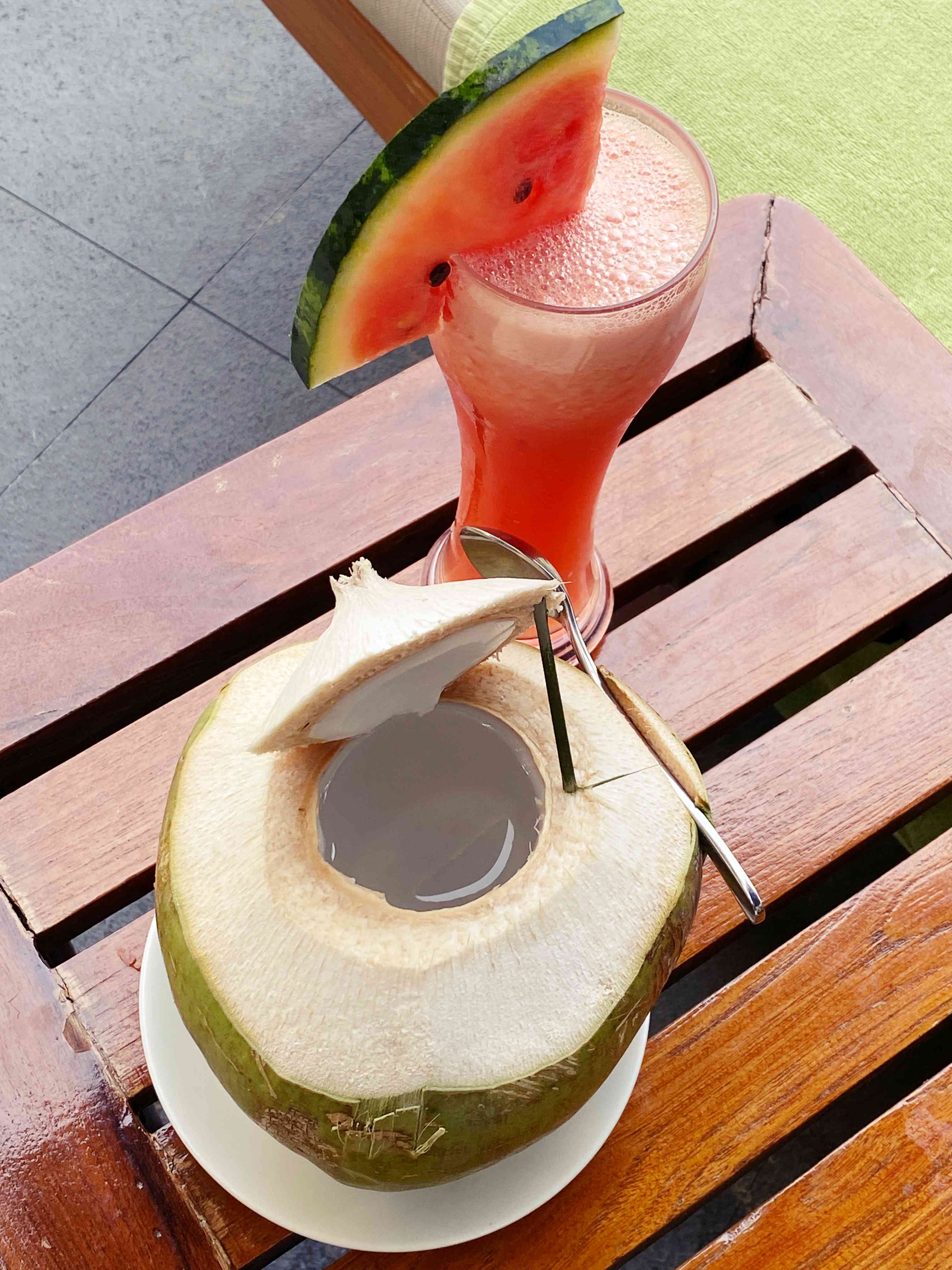 코코넛 주스와 수박 주스