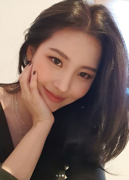  가수 선미 나이와 동생