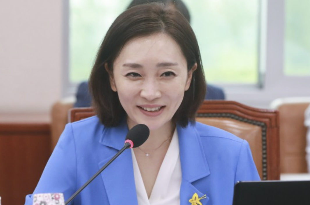  유정주 나이 고향 학력 이력 프로필 - 페미니스트 국회의원