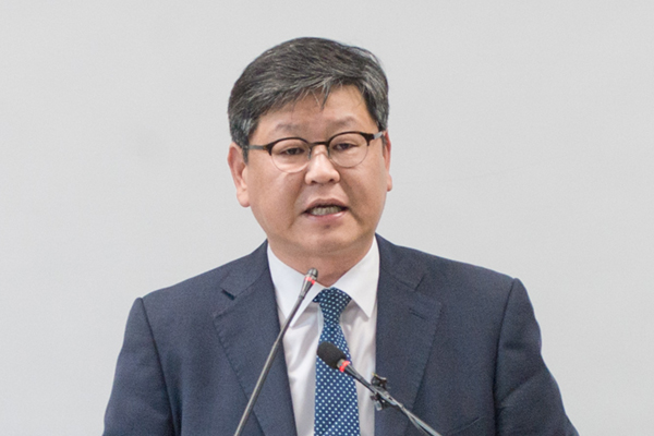  이용구 불꽃주먹으로 택시기사 개혁을 성공한 그는 대체 누구인가
