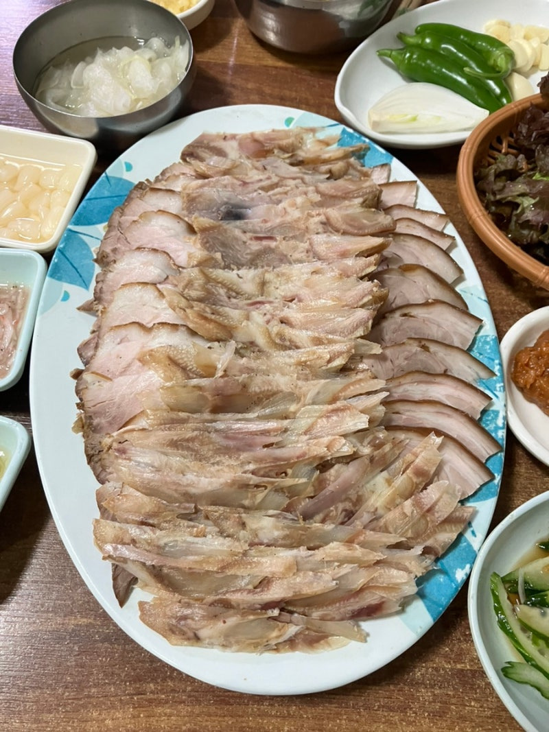 장춘족발 이미지