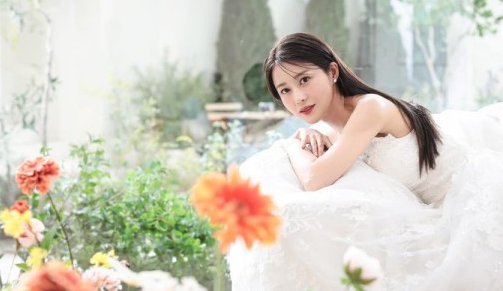  김아라 탈북배우 결혼 사주 근황 남친 몸매 노출 이만갑 화보