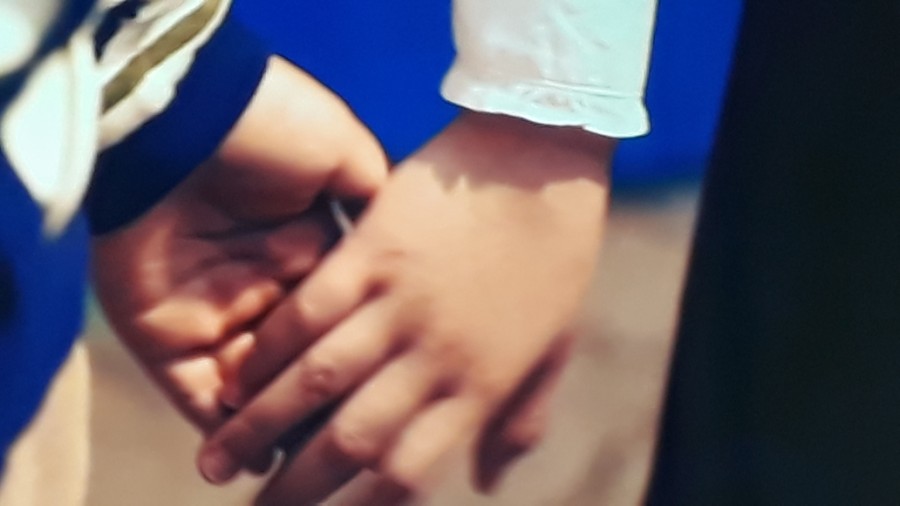 침입자(2019) 미스터리 공포 스릴러 한국영화 102분 감독 송원평 출연 송지효 김무열 예수정 최상훈 서희정 32