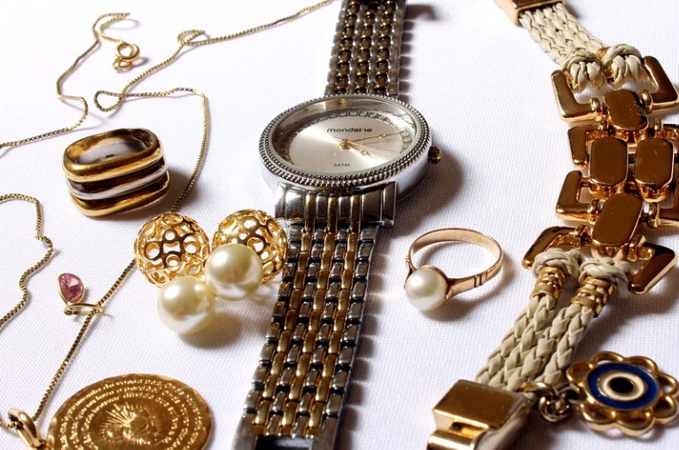 바셀린 스크럽 보습효과 바르기 바셀린 사용시 주의사항