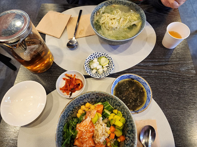 오월식당 포케와 계절메뉴