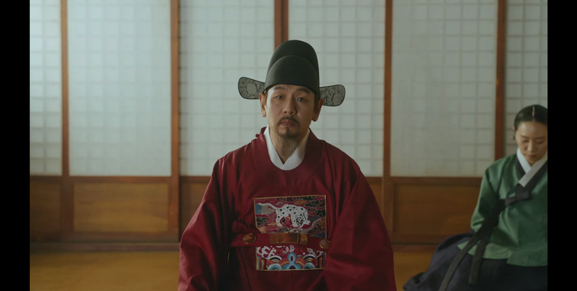 지금의 중전을 국모로 만들어야 한다고 함