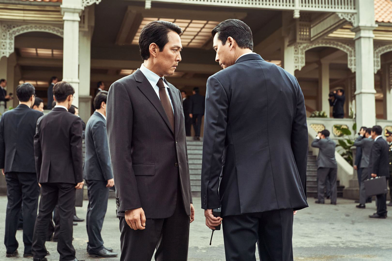  헌트, 숨 막히는 스파이 색출 작전