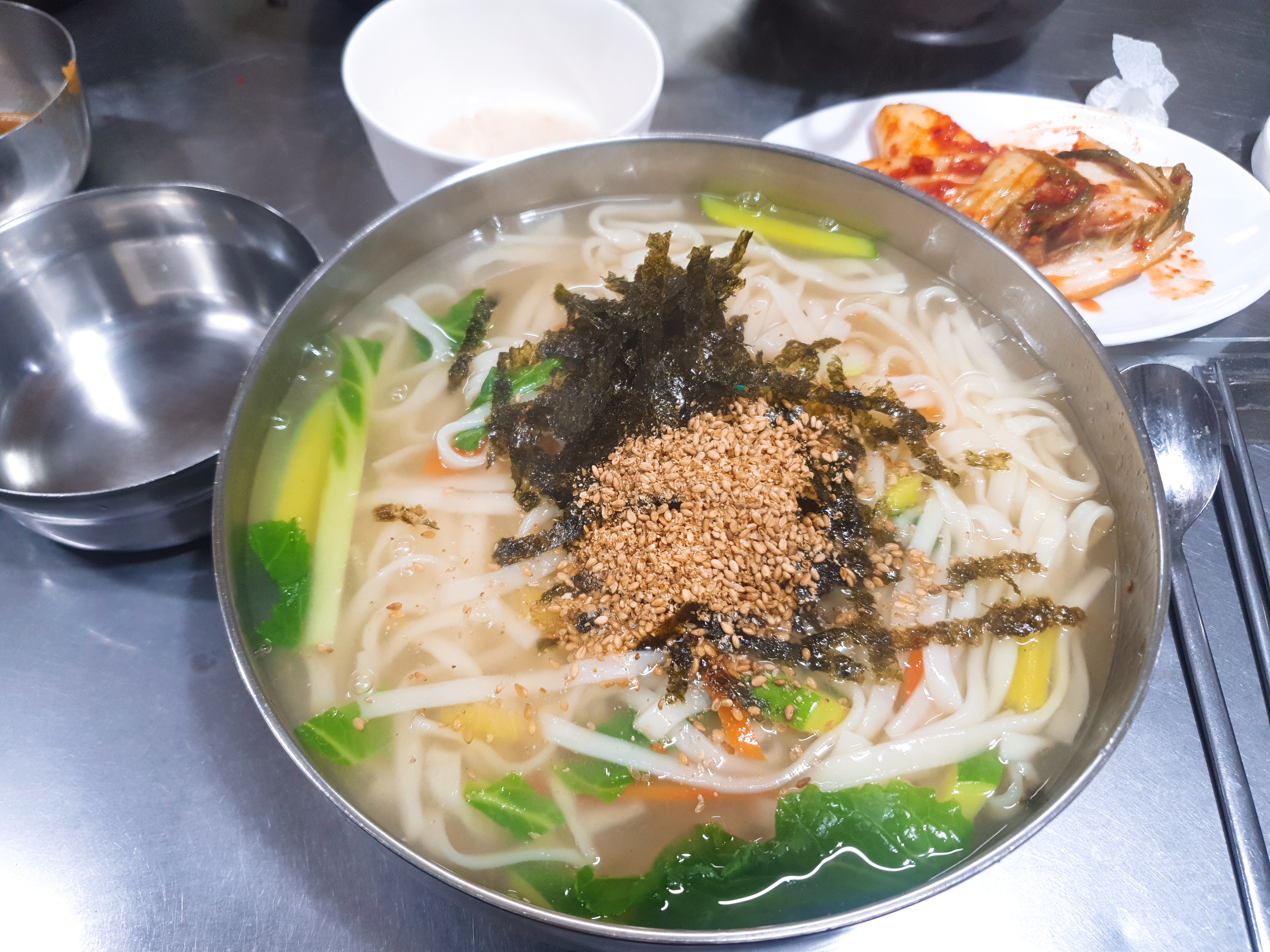  대구 칠성시장맛집 칼국수와 보리밥이 JMT