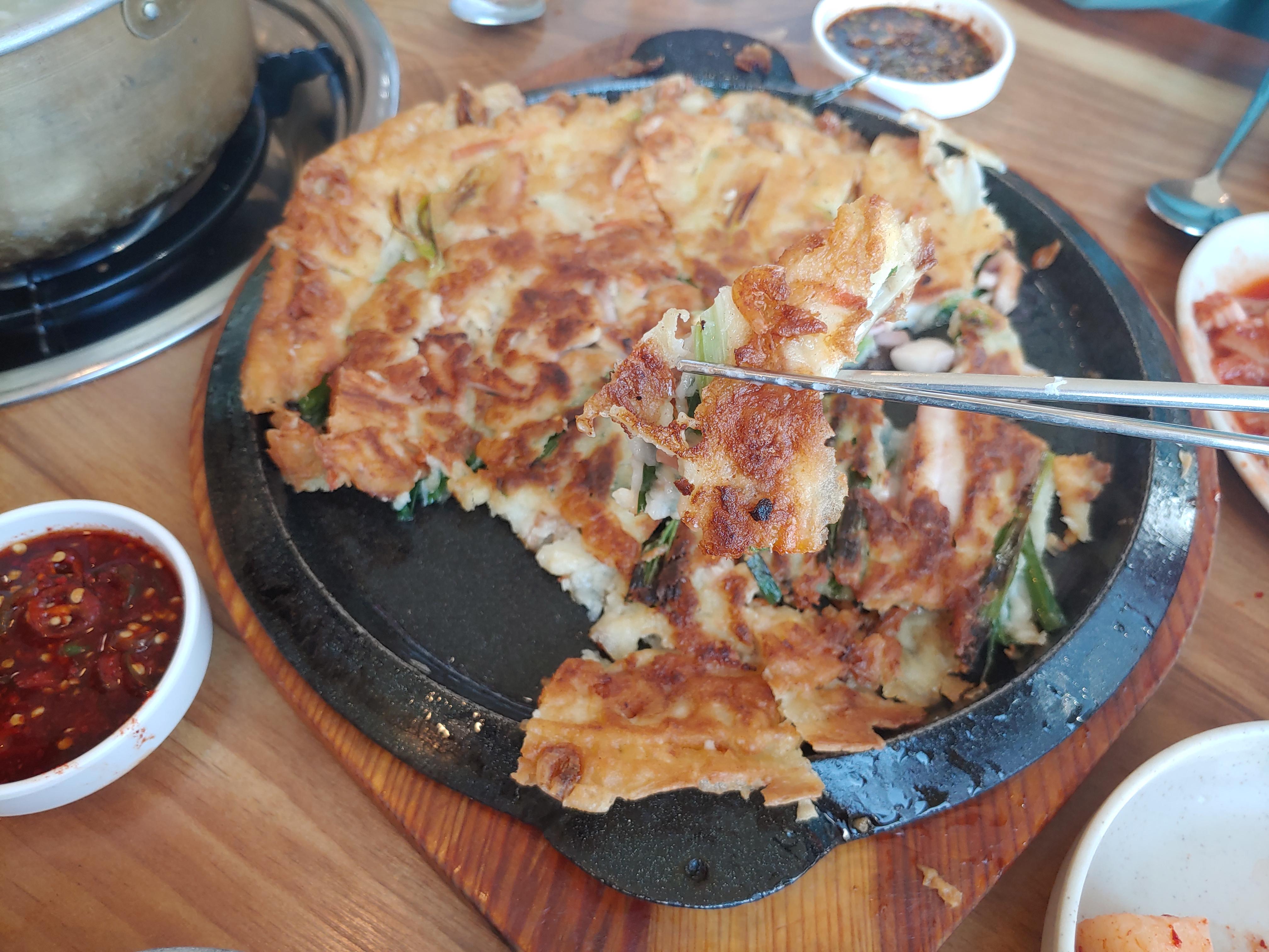  대부도 배터지는 집 - 바지락 칼국수와 영양굴밥 맛집