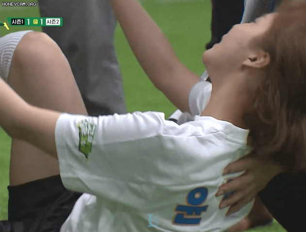 [연예] [움짤]         행복축구 해피춘 나미춘 윤태진 -  와이드섬