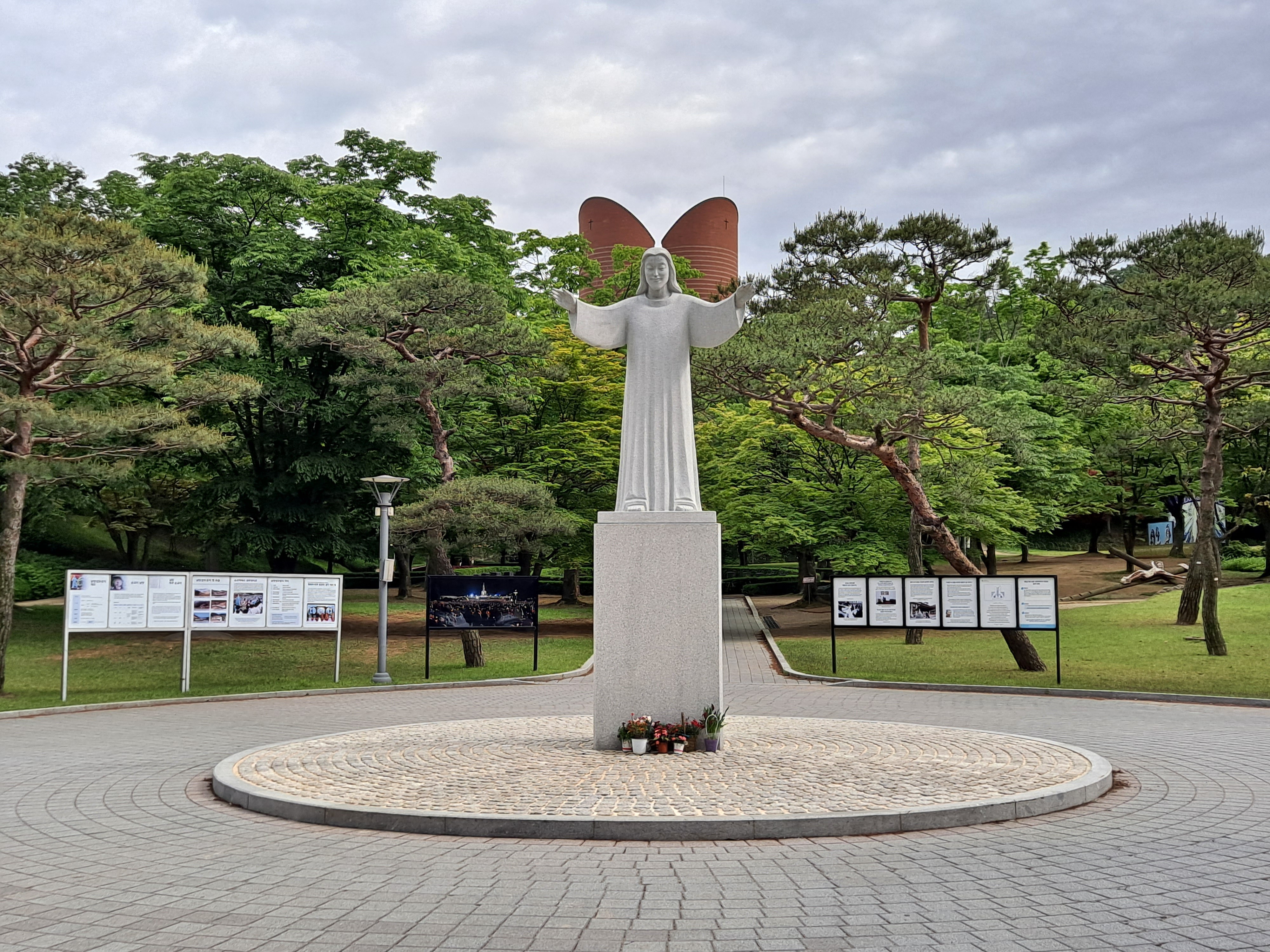  한국 천주교회 최초 성모 순례지, 화성 남양성모성지