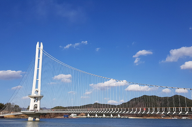  출렁다리 투어, 두 번째 예산 예당호 출렁다리 느린 호수길