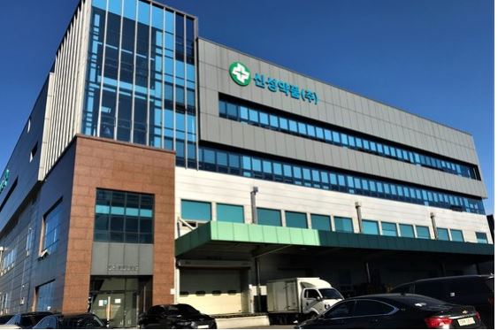  김진문 신성약품 회장 프로필..독감백신 상온노출