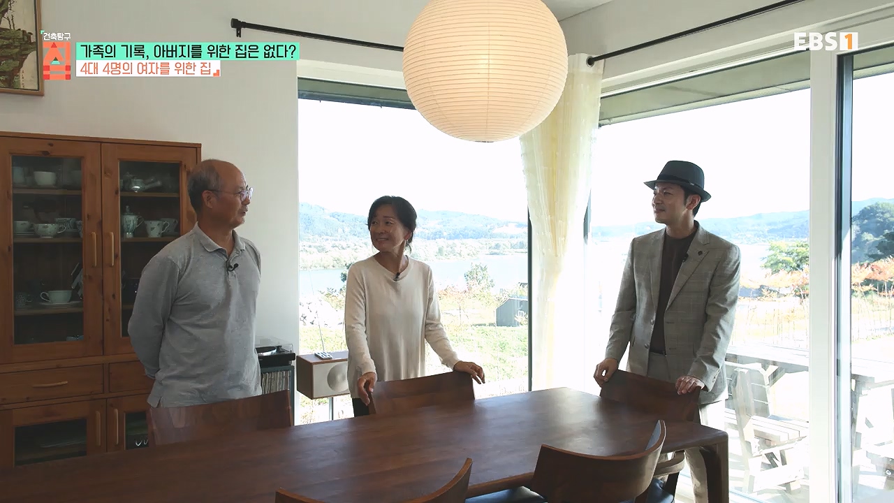 TV - 전 국민의 평생학교 EBS가족의 기록, 아버지를 위한 집은 없다-.mp4_20240103_203352.719.jpg