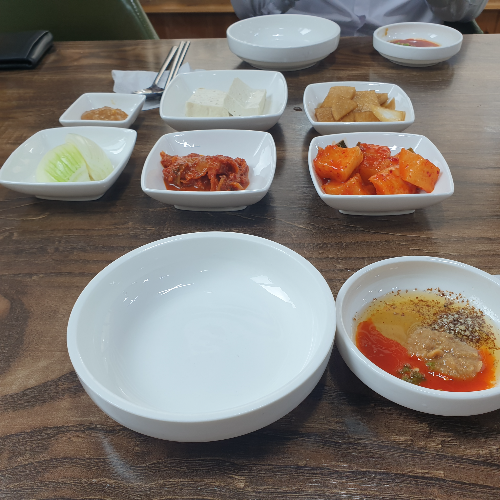 흑염소탕전문 이미지
