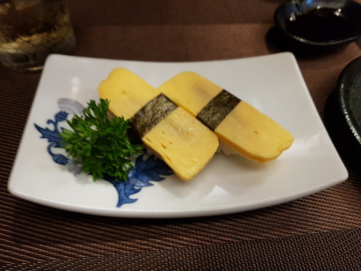 호치민 빈탄군 스시 전문점 Miya Sushi - 계란 초밥(2pcs)