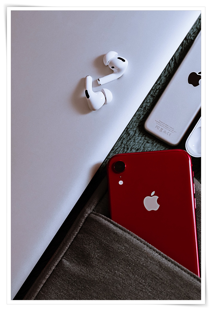 아이폰-se2-Product-Red.