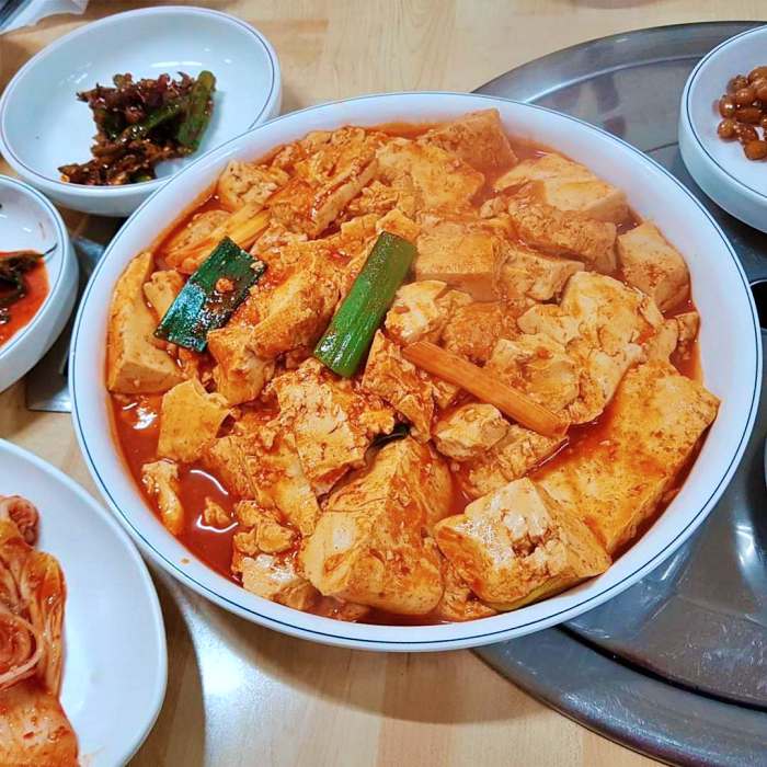 토요일은 밥이좋아 토밥좋아 대전 두부 두루치기 맛집