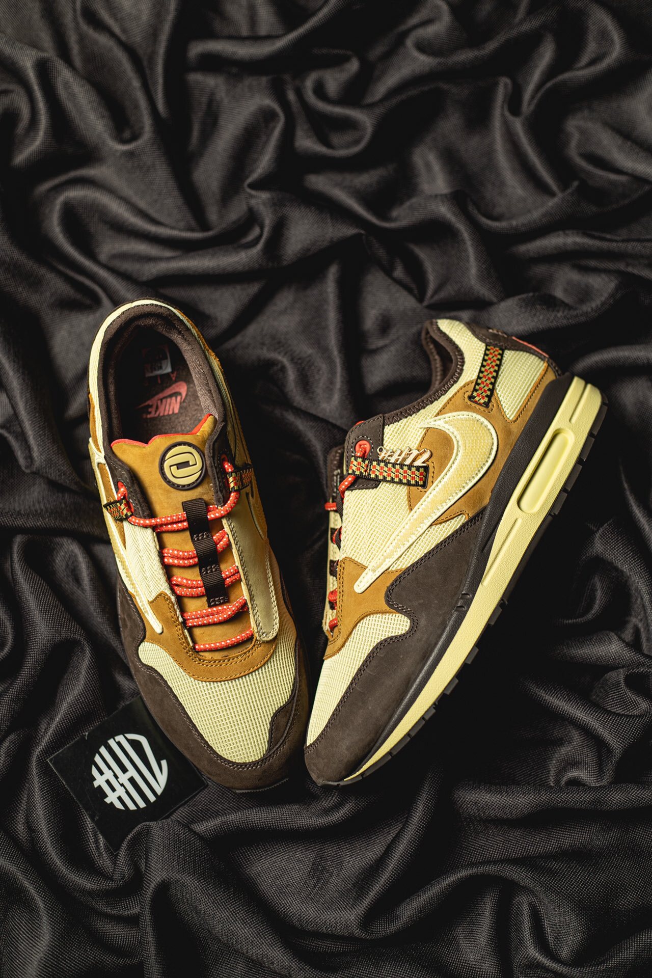  [NIKE x TRAVIS SCOTT] H12 나이키 X 트래비스 스캇 에어 맥스1 칵투스 잭 바로크 브라운 BAROQUE BROWN DO9392-200