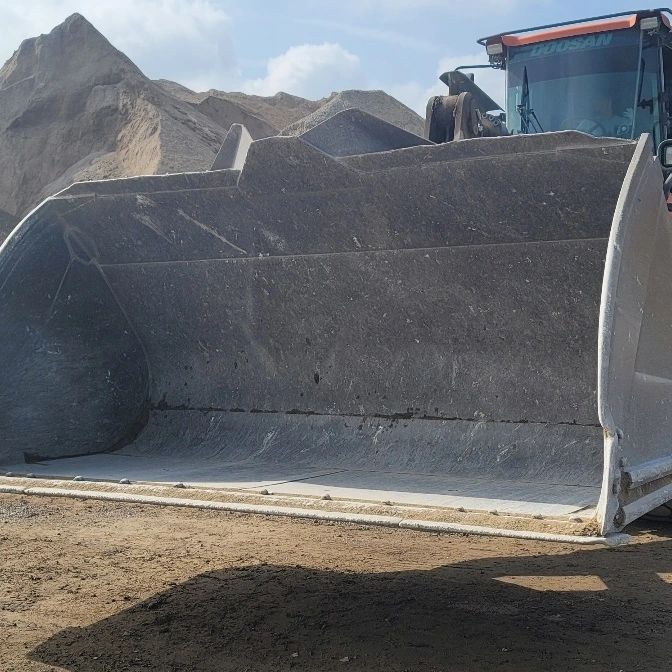  두산 DOOSAN DL550-5모델 2018년식 1억8500만원 판매합니다