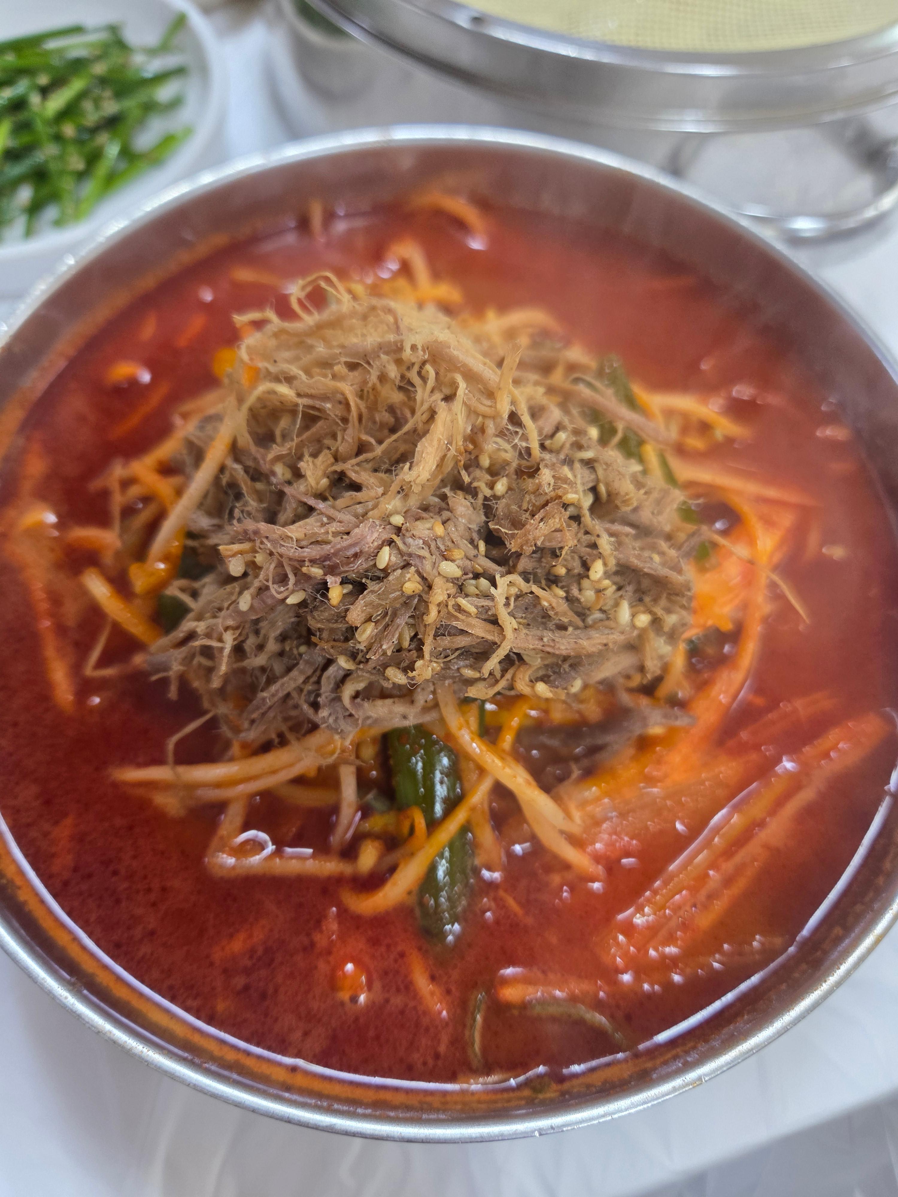 육칼