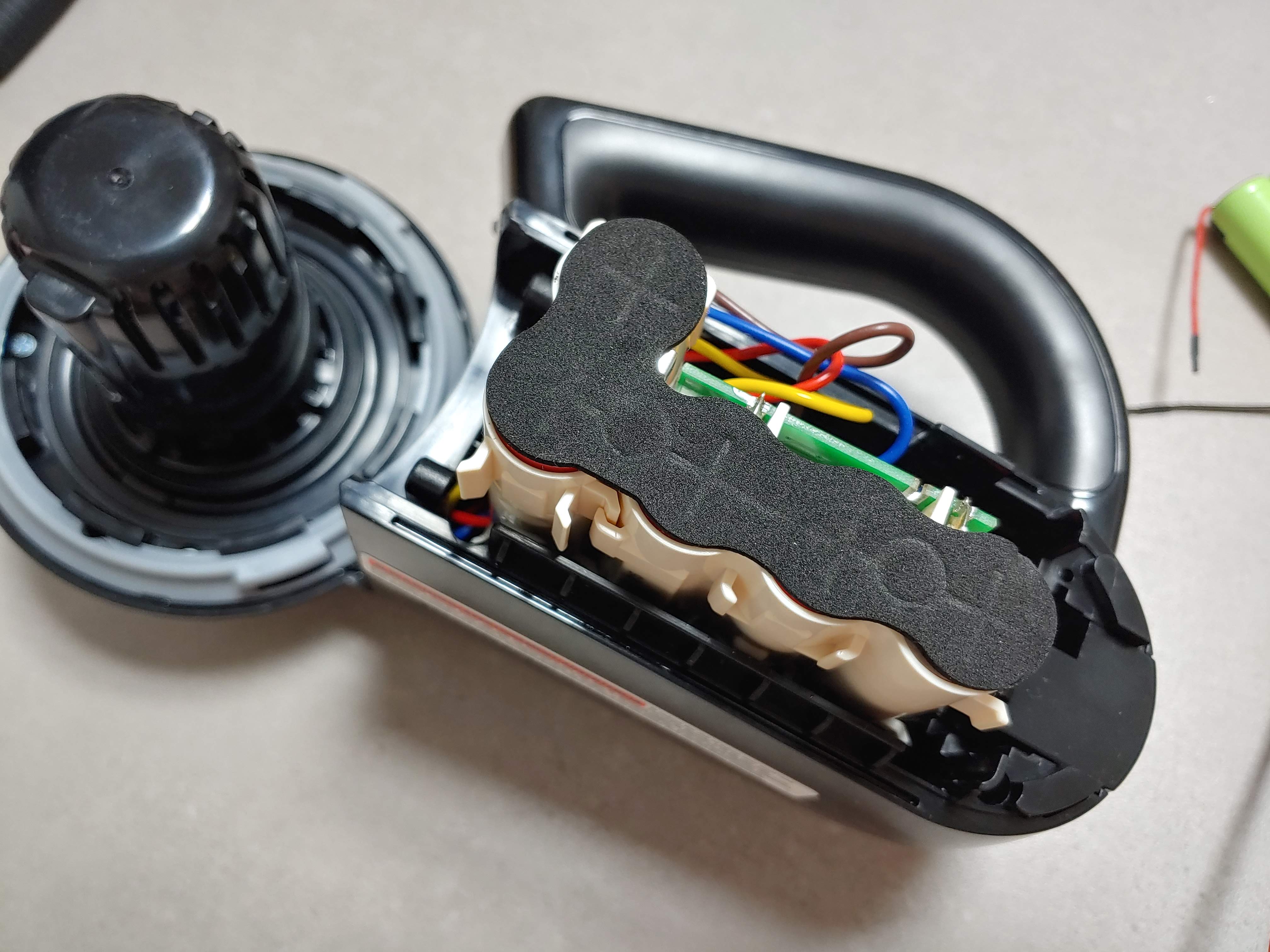 블랙앤데커 호루라기 무선청소기 배터리 셀프 교체 (Battery Replacement BLACK+DECKER BDH2000PL