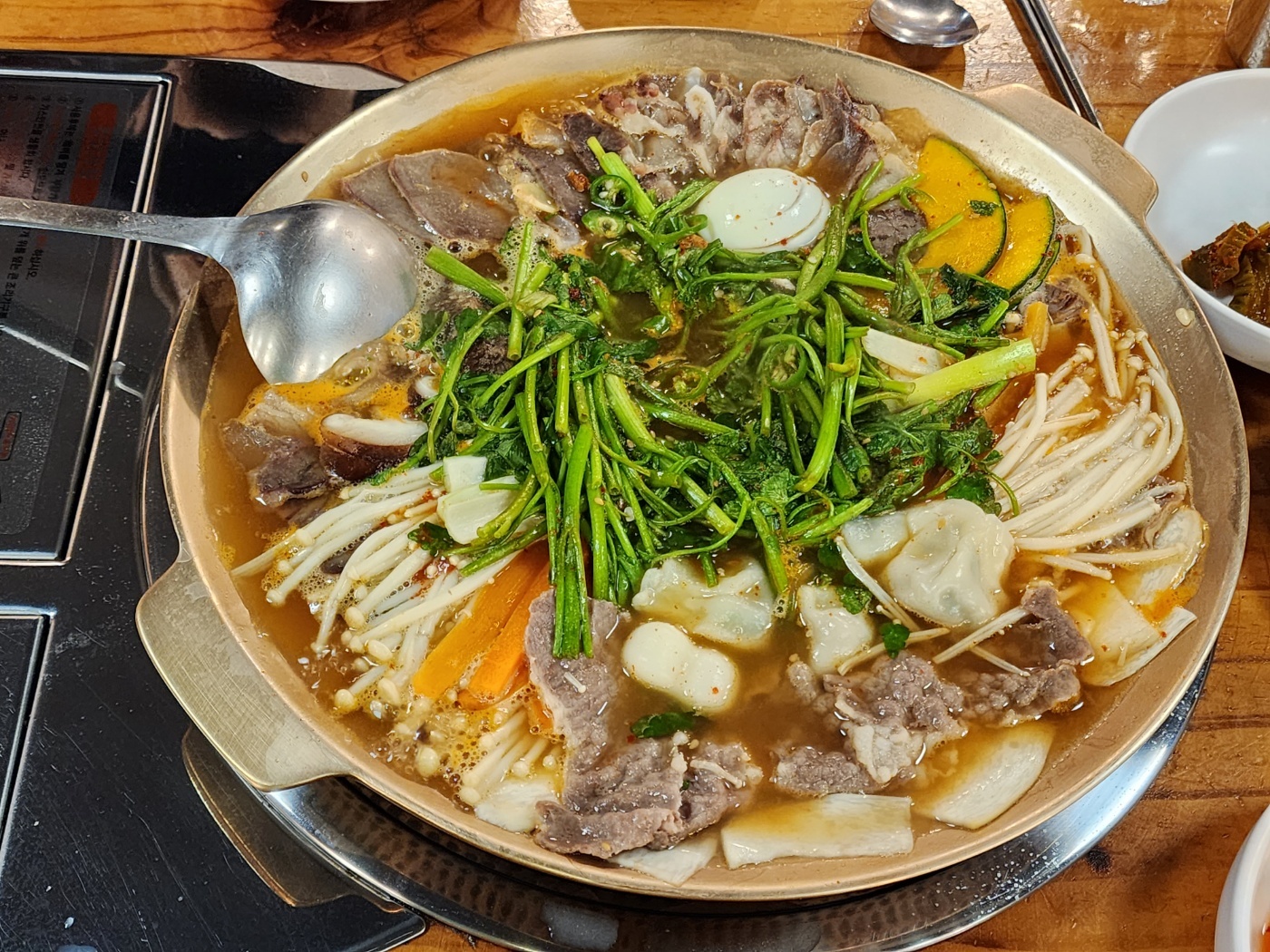  합리적인 가격의 어복쟁반, 방이동 노포 황산냉면