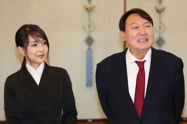  윤석열 측, '부인 동거설' 보도에 "악의적 오보" 법적조치 예고 ...