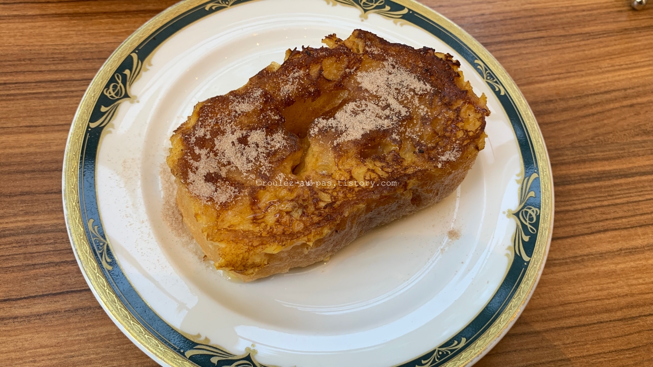 JAPAN-HOTEL-KOBE BAY SHERATON-BREAKFAST-FRENCH TOAST