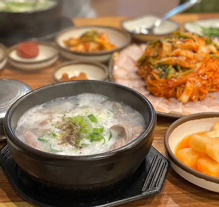 백반기행 177회 윤소이 편 돼지국밥 비빔수육국수 비빔국수 수육 합천 맛집 소개