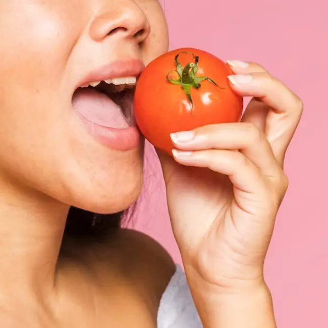 토마토를-섭취는-다이어트에-도움이-됩니다.
