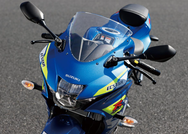 SUZUKI GSX-R125 ABS의 정면 확대 사진